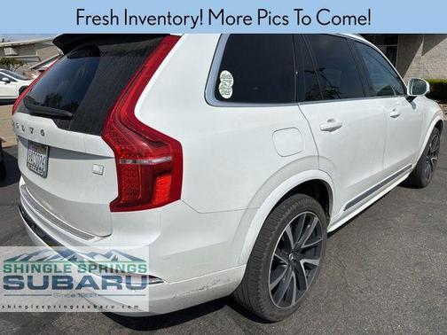2022 Volvo XC90 Recharge Plug-In Hybrid T8 Inscription Expression 6 Passenger