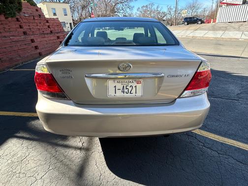 2006 Toyota Camry LE