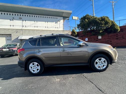 2013 Toyota RAV4 LE
