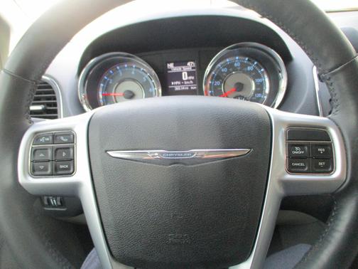 2012 Chrysler Town & Country Touring-L