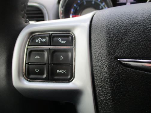 2012 Chrysler Town & Country Touring-L