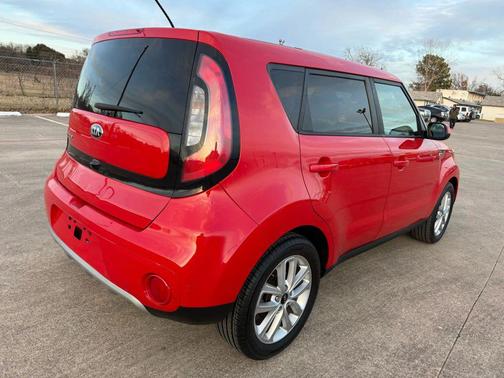 2017 Kia Soul +