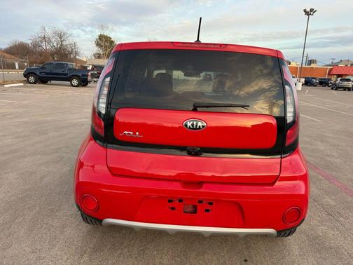 2017 Kia Soul +