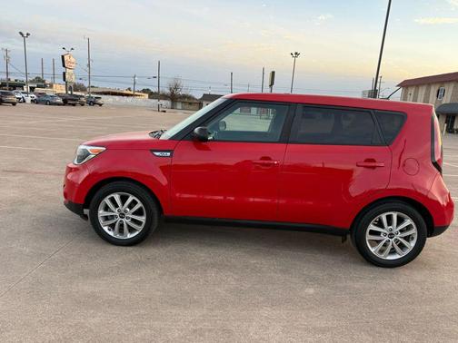 2017 Kia Soul +