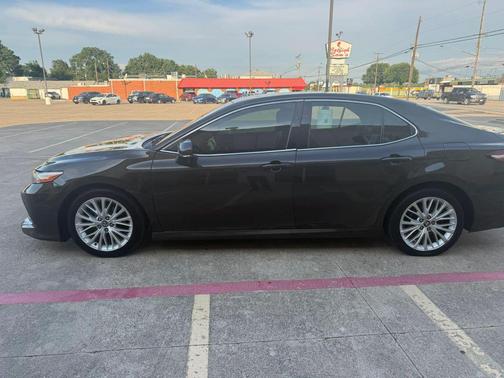 Brown Stone 2018 Toyota Camry XLE