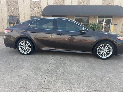Brown Stone 2018 Toyota Camry XLE