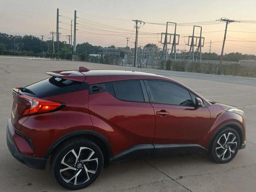2018 Toyota C-HR XLE Premium