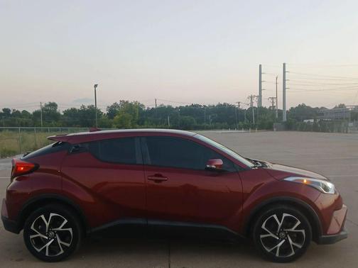 2018 Toyota C-HR XLE Premium