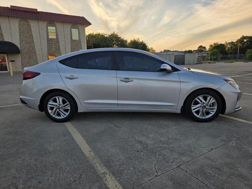 Symphony Silver 2019 Hyundai ELANTRA SEL