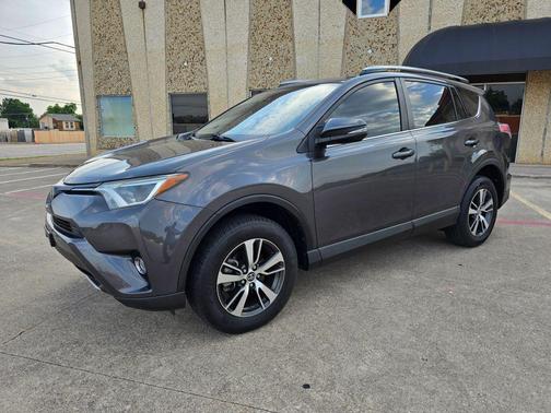 Magnetic Gray Metallic 2018 Toyota RAV4 XLE