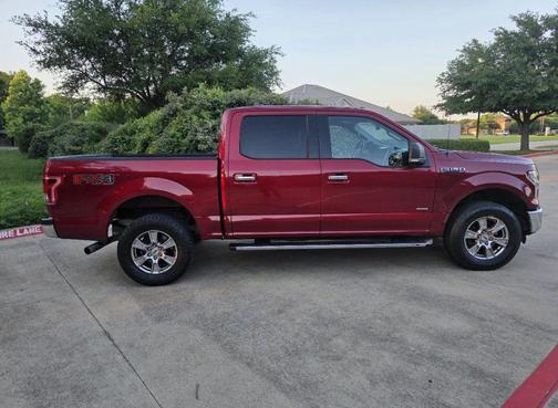 Red 2016 Ford F-150 XLT