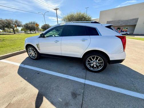 White 2014 Cadillac SRX Performance Collection
