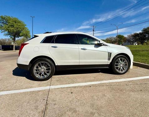 White 2014 Cadillac SRX Performance Collection