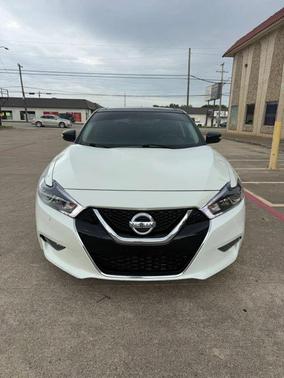 Pearl White 2018 Nissan Maxima 3.5 SL