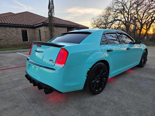 2011 Chrysler 300C Base