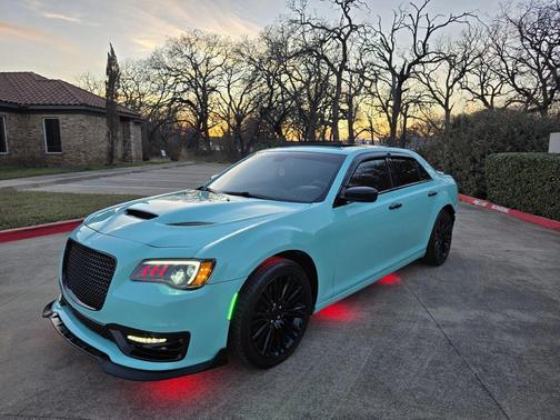 2011 Chrysler 300C Base