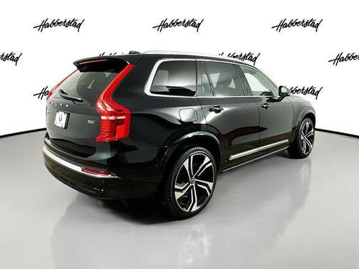 2024 Volvo XC90 B6 Ultimate Bright Theme 6-Seater