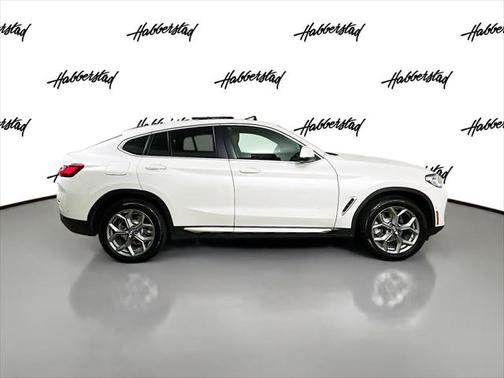 2025 BMW X4 xDrive30i