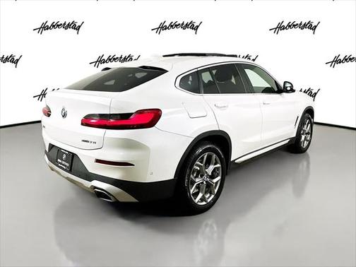 2025 BMW X4 xDrive30i