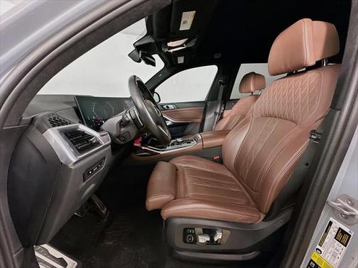 2024 BMW X7 M60i