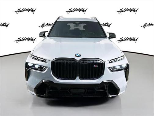 2024 BMW X7 M60i