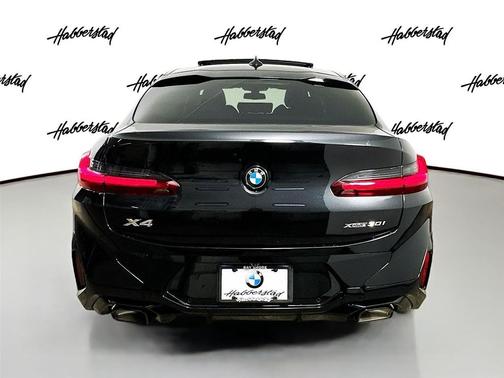 2025 BMW X4 xDrive30i