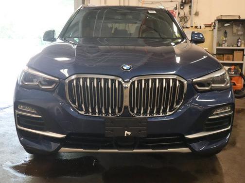 Photo 3 of 38 of 2020 BMW X5 xDrive40i