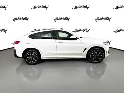 2025 BMW X4 xDrive30i