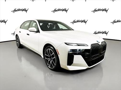 2025 BMW 740 i xDrive