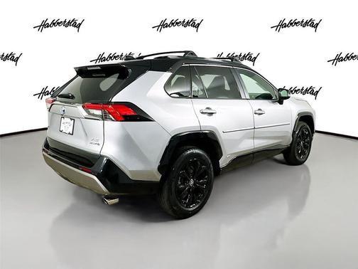 2022 Toyota RAV4 Hybrid SE