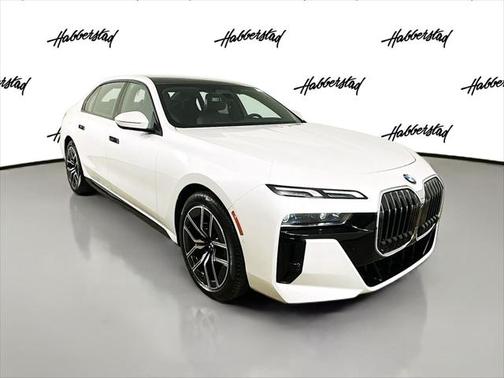 2025 BMW 740 i xDrive