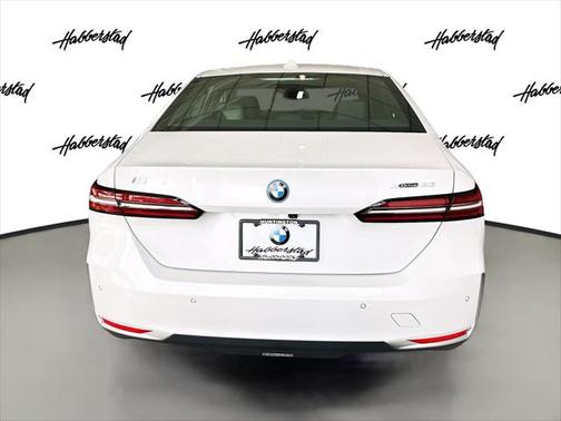2025 BMW i5 xDrive40