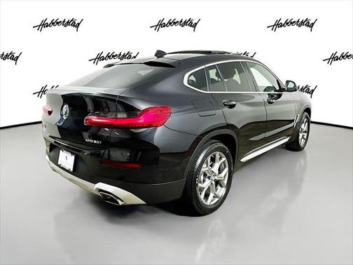 2024 BMW X4 xDrive30i