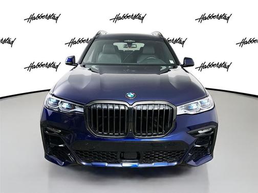2022 BMW X7 M50i