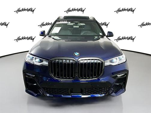 2022 BMW X7 M50i