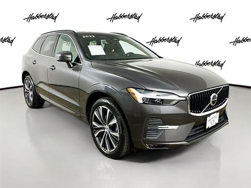 2022 Volvo XC60 B5 Momentum