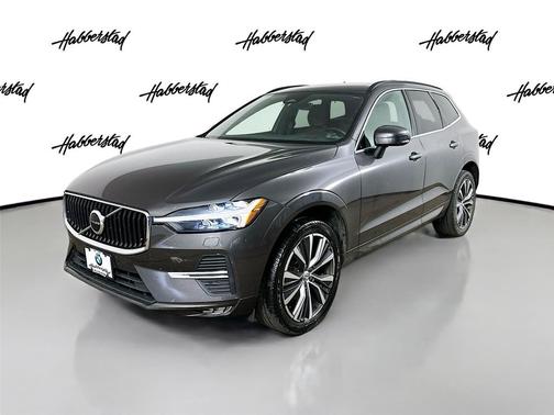 2022 Volvo XC60 B5 Momentum