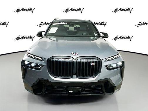 2023 BMW X7 M60i