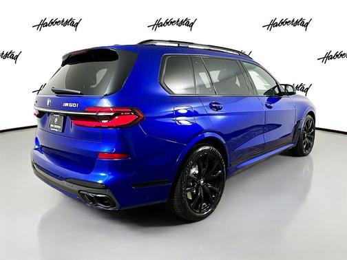 2023 BMW X7 M60i