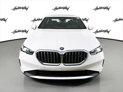 2025 BMW i5 xDrive40