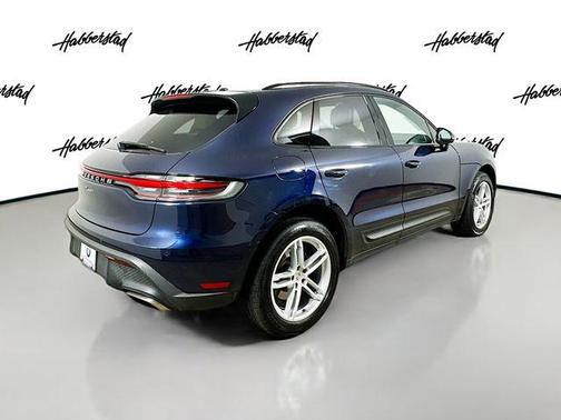 2022 Porsche Macan Base