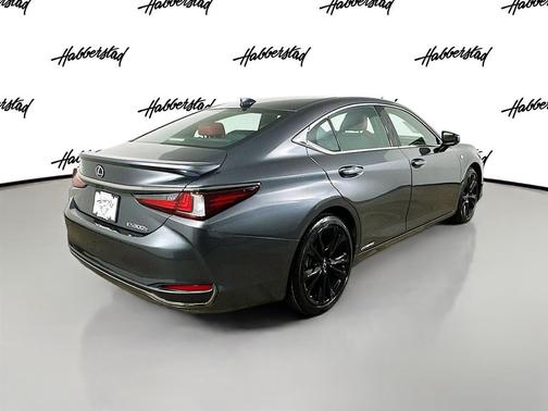 2022 Lexus ES 300h F SPORT