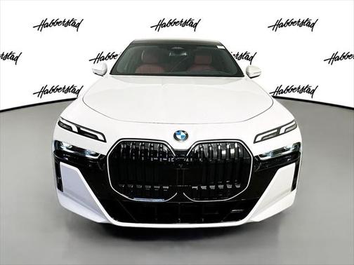 2025 BMW 740 i xDrive