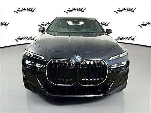 2025 BMW 740 i xDrive