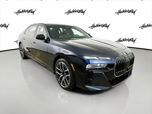 2025 BMW 740 i xDrive