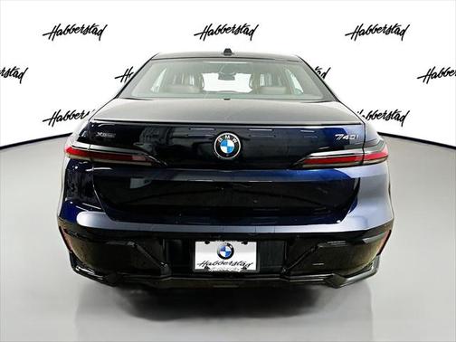 2025 BMW 740 i xDrive
