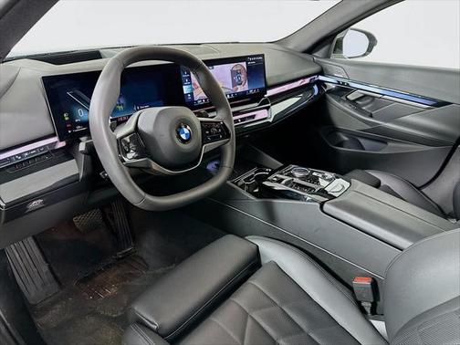 2025 BMW 540 i xDrive