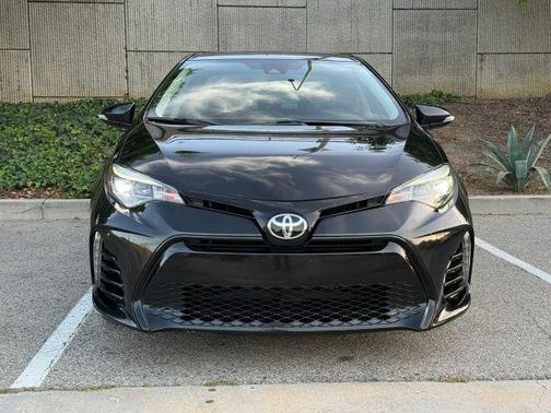 Black 2019 Toyota Corolla SE