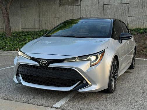 Silver 2021 Toyota Corolla Hatchback XSE