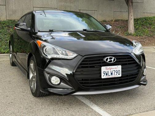 Ultra Black 2015 Hyundai Veloster Turbo